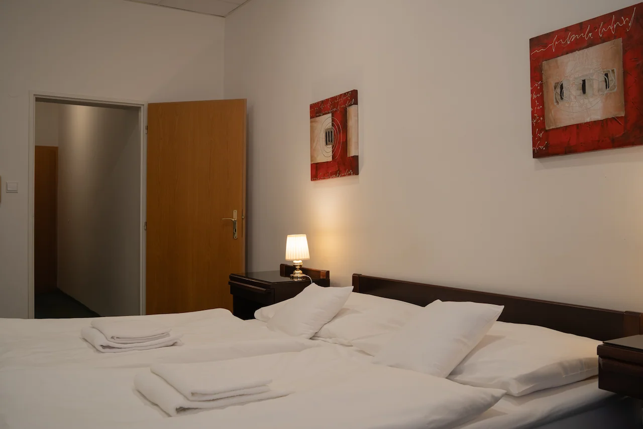 Dvoulůžkový pokoj / Double room / Doppelzimmer