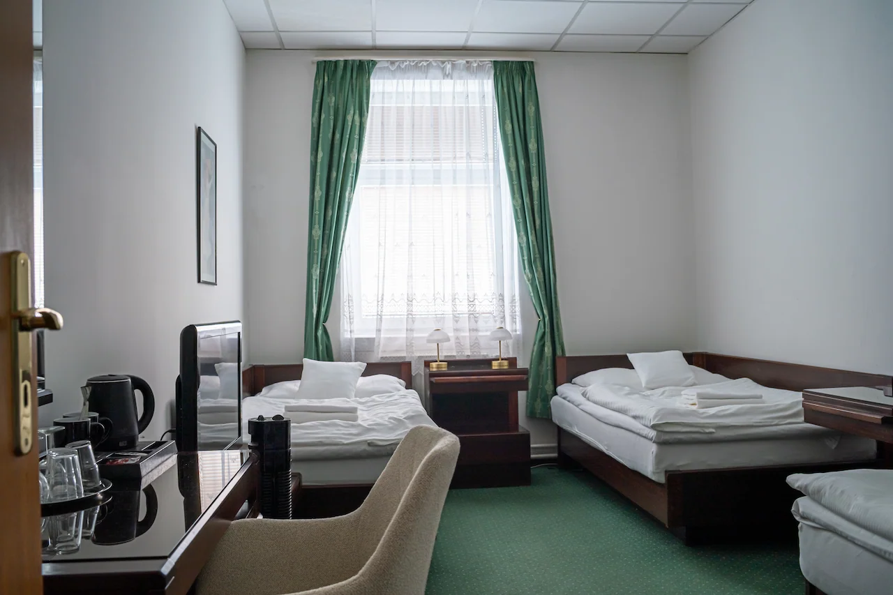 Dvoulůžkový pokoj / Twin room / Zweibettzimmer
