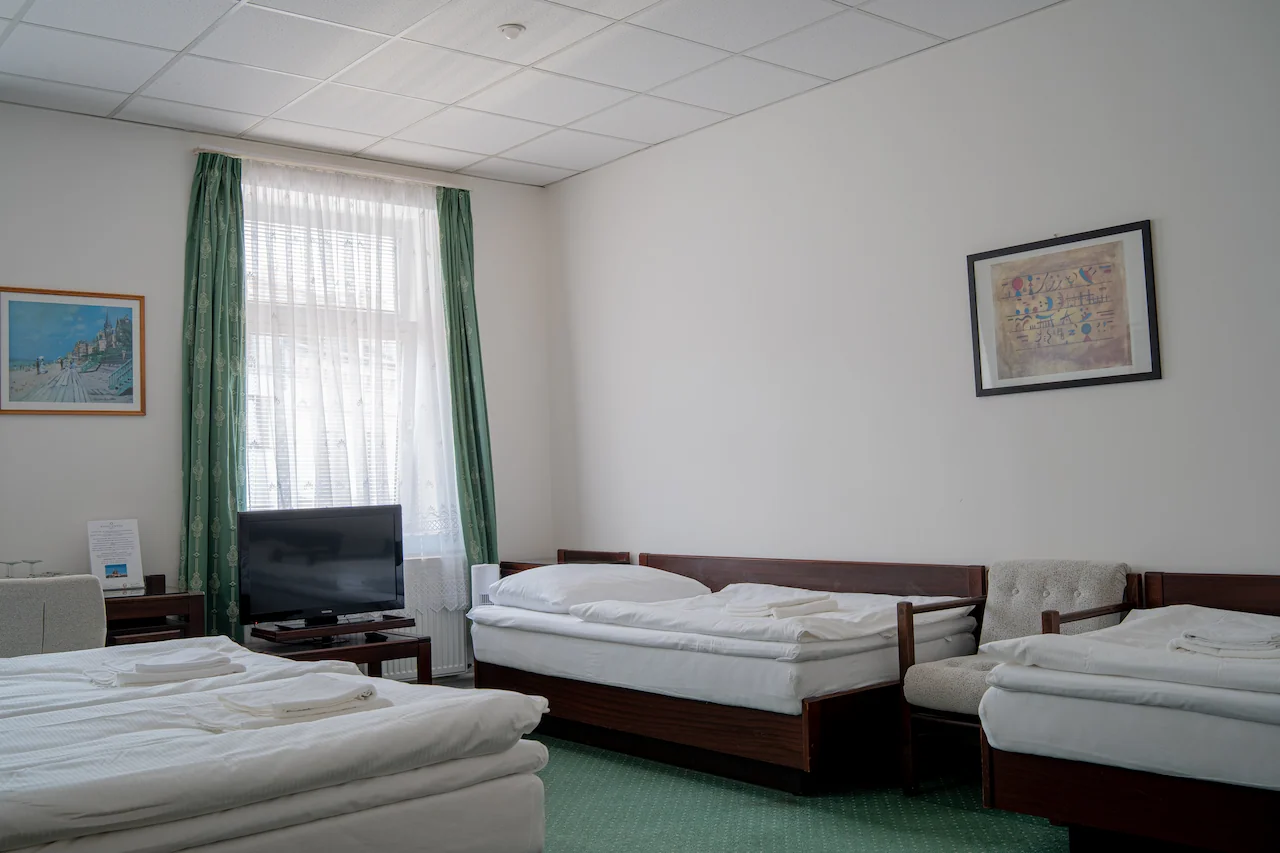 Čtyřlůžkový pokoj / Quadruple room / Vierbettzimmer