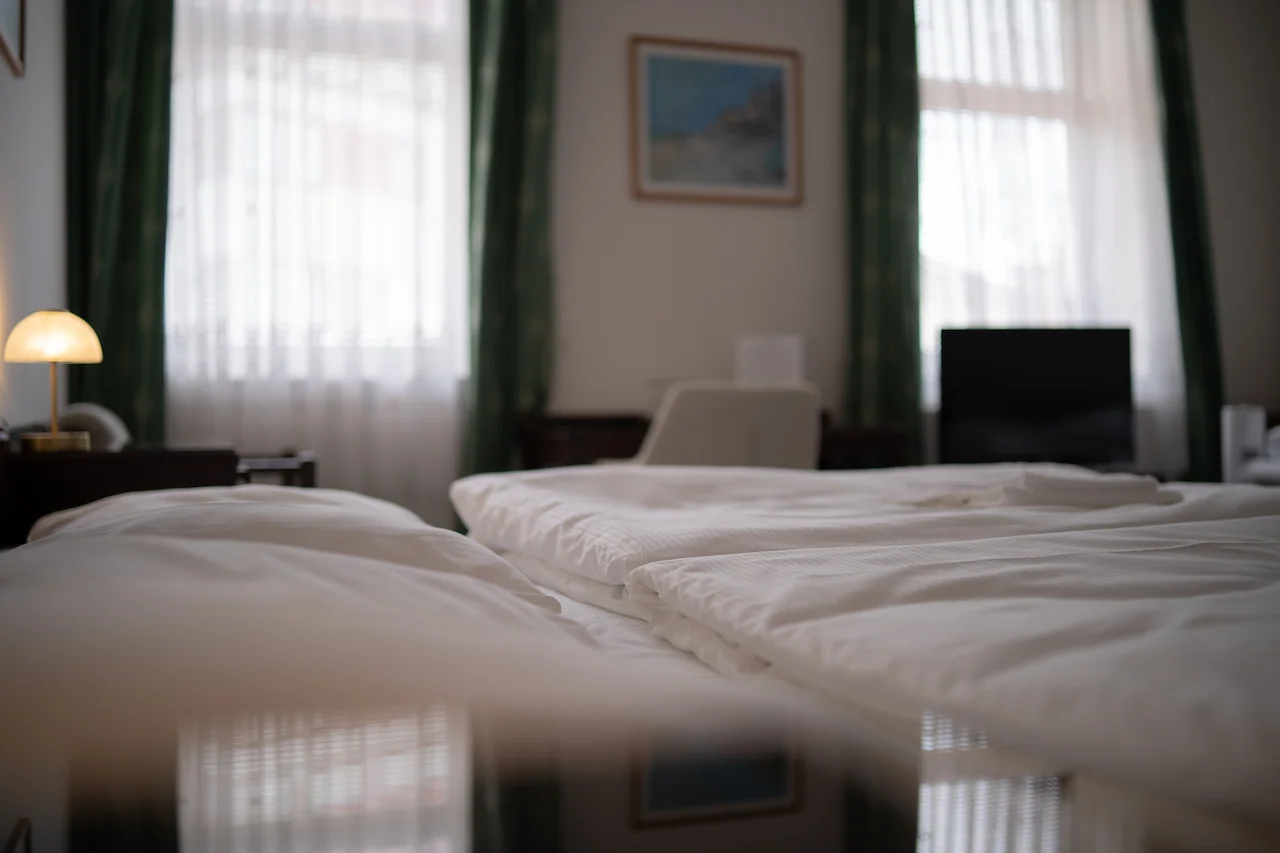 Pokoj / Room / Zimmer