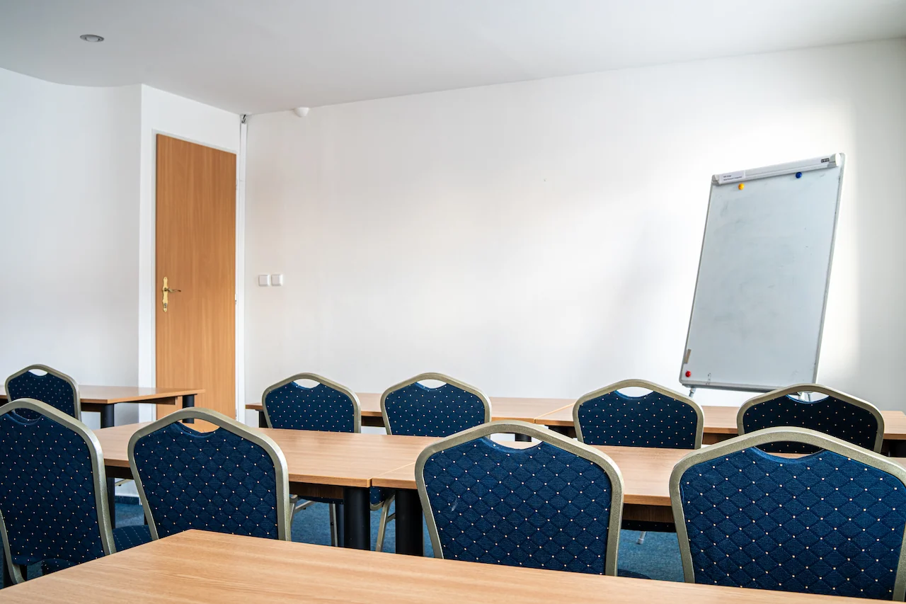 Malý konferenční sál / Small Conference Hall / Kleiner Konferenzraum